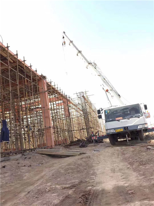 咸阳市吊车作业的安全注意事项有哪些？